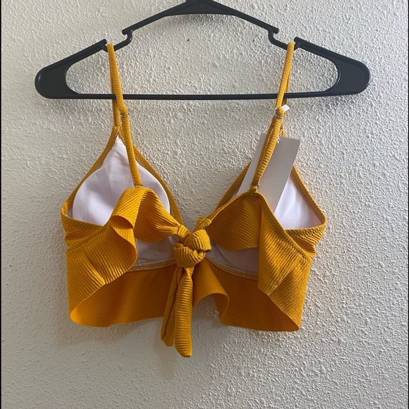 Selfiego Orange Ruffle Bikini Swim Top size medium - Picture 3 of 5